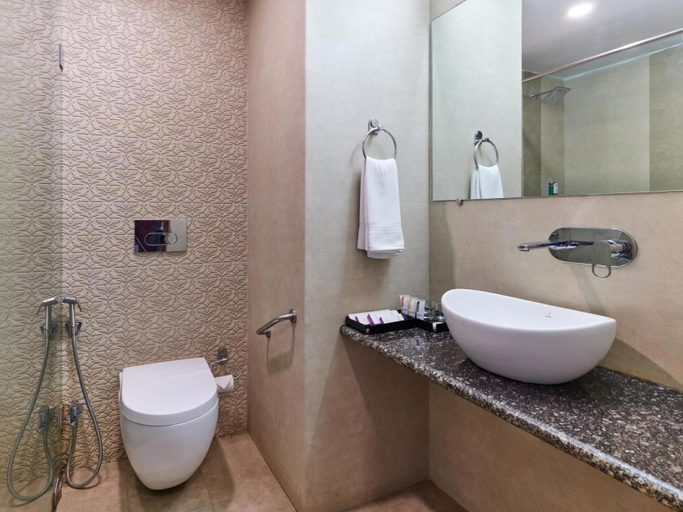 Bathroom 5, Sterling Mount Abu, Sirohi