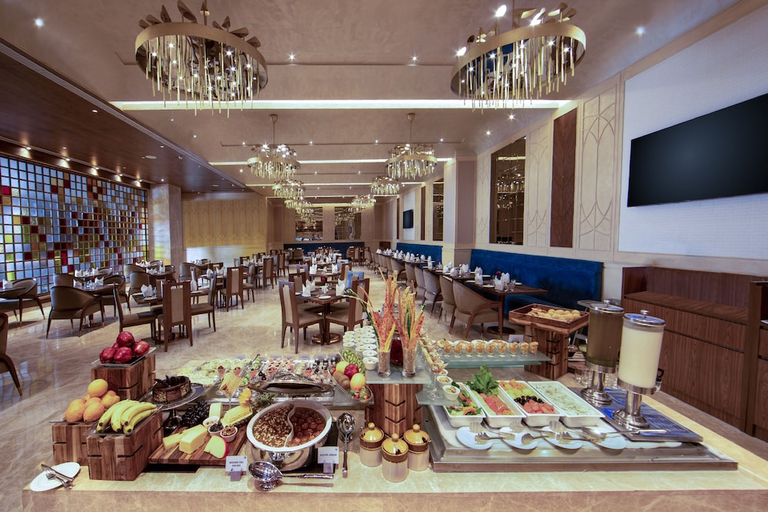 Food & Drinks 5, THE GAURS SAROVAR PREMIERE, Gautam Buddha Nagar