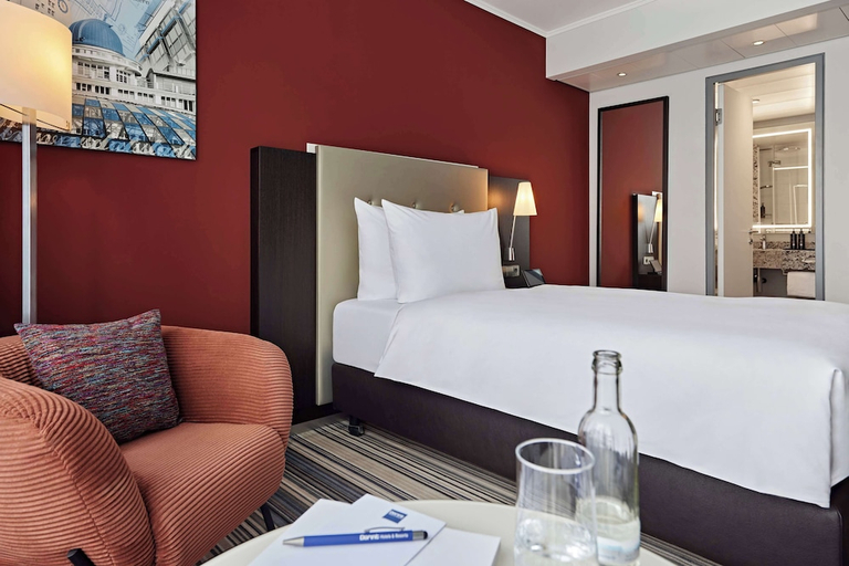 Bedroom 2, Dorint Hotel Esplanade Jena, Jena