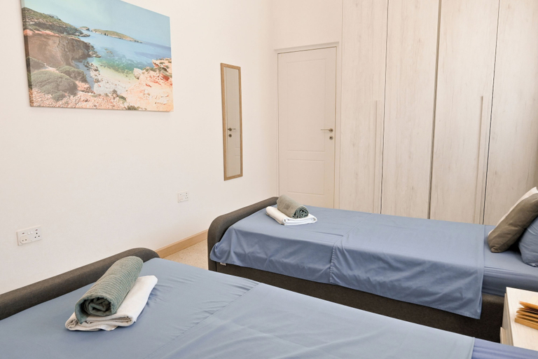 Bedroom 5, Exceptional Sea View Apart St Paul's Bay, Saint Paul's Bay