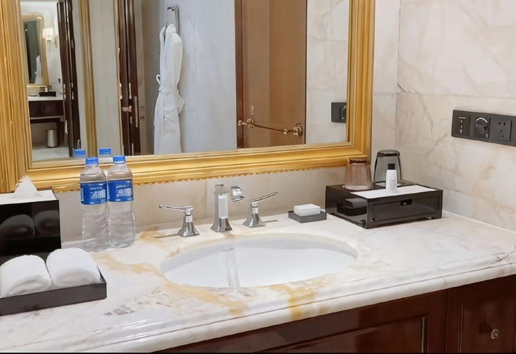 Bathroom 5, Wanda Vista Shenyang, Shenyang