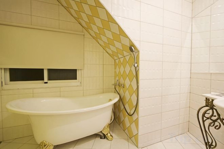 Bathroom 3, Kenting Hostel（Villa）, Pingtung