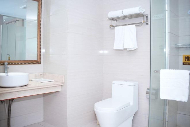 Bathroom 3, Fudimen Hotel (Zhenjiang High-speed Railway Station), Zhenjiang