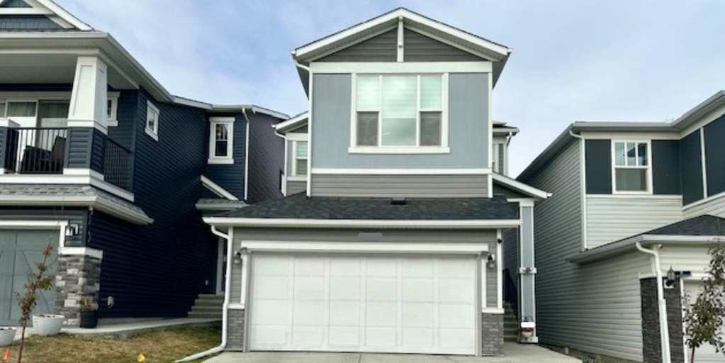 Exterior & Views, Global Family Canada, Division No. 6