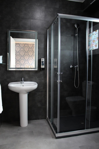 Bathroom 4, Hotel Manzanito, Málaga