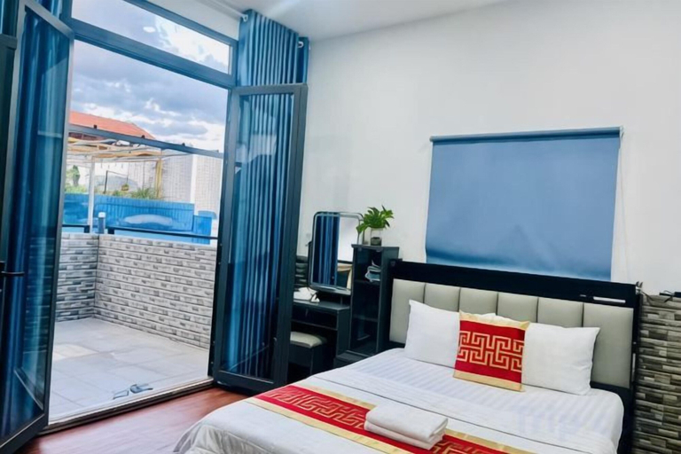 Room 4, Phu Gia Hotel 99-101 Him Lam, Ho Chi Minh City