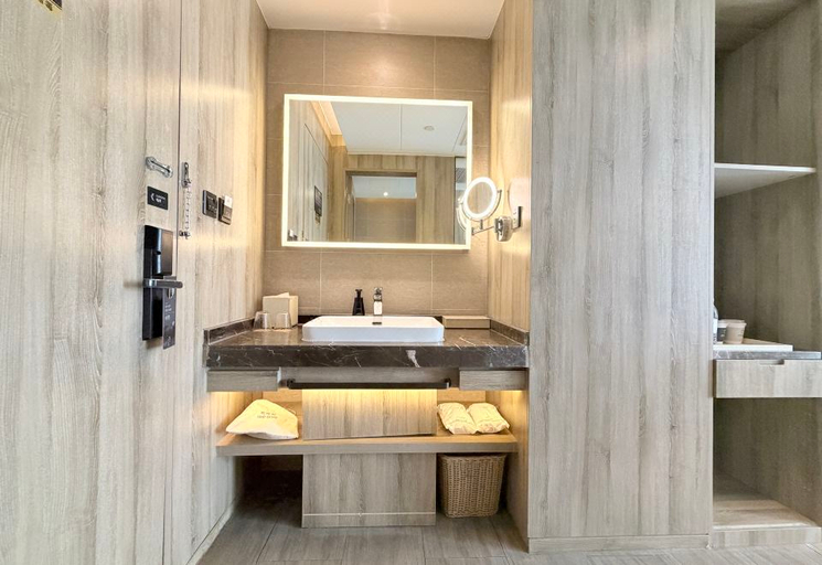Bathroom 3, Atour Hotel Linyi North City New District, Linyi
