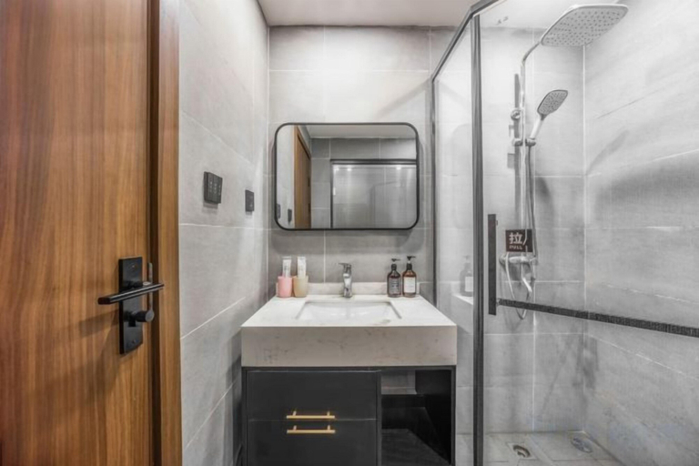 Bathroom 3, Yinan Inn, Chengdu
