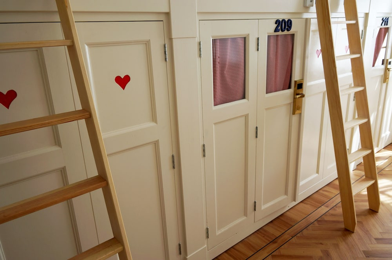 Bedroom 5, De Bedstee Boutique Capsules, Amsterdam