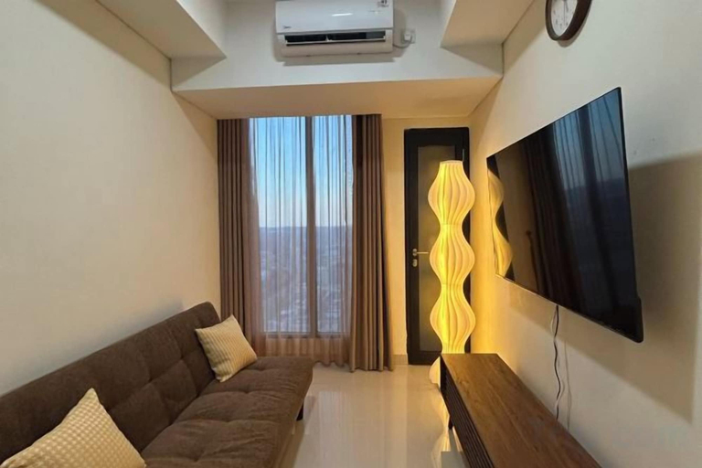 Living area 2, 53rd Floor, 2 Br, Netflix, Apt with View by Sky, Batam