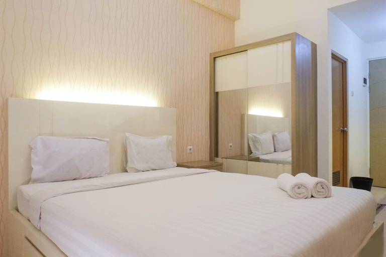Room 2, Vibrant Modern Studio Room At Bale Hinggil Apartment, Surabaya