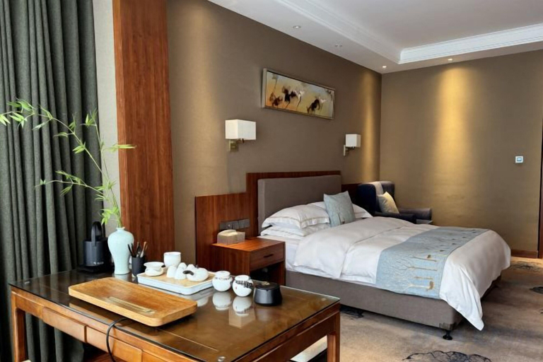 Bedroom 3, Kaiyuan Hot Spring Resort, Dezhou