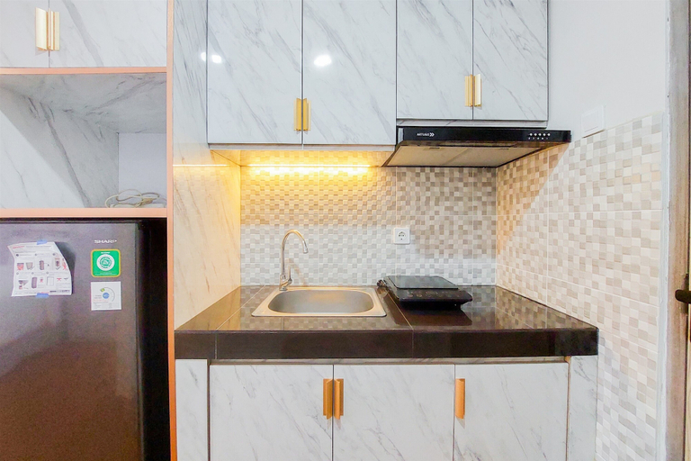 Private kitchen 2, Best Deal And Comfy Studio Apartment Anwa Residence, South Tangerang