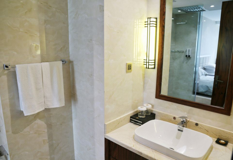 Bathroom 3, Ruiling International Business Hotel, Lanzhou