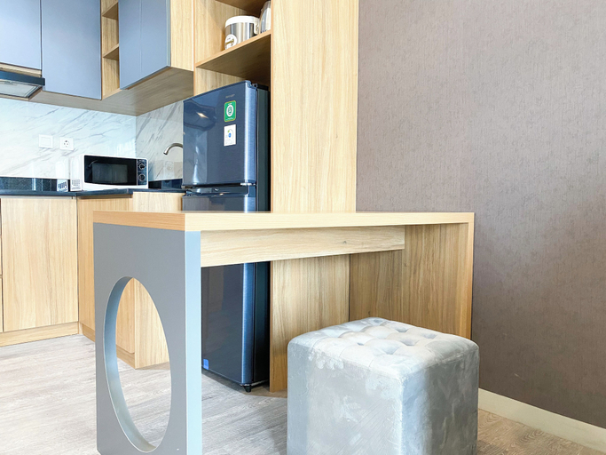 Interior 5, Homey And Spacious Studio Vasanta Innopark Apartment, Cikarang