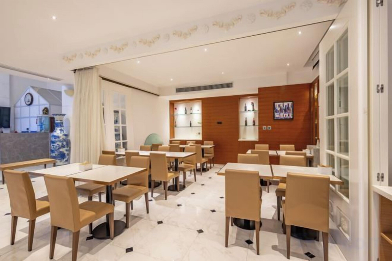 Others 4, Zanzan Hotel