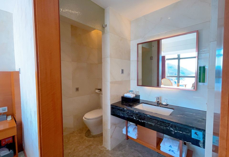 Bathroom 3, Grand Skylight Hotel Nan'ao, Chaozhou