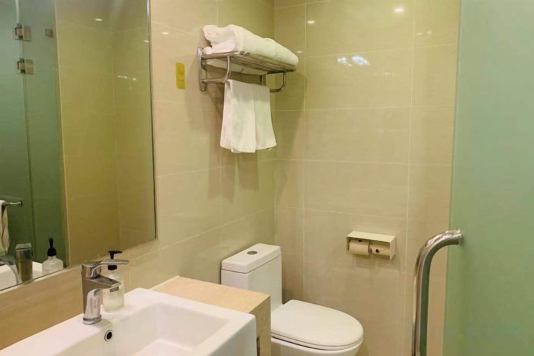 Bathroom 2, Ji Hotel (Shanghai Xietu Road), Shanghai