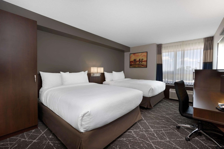 Bedroom 3, Microtel Inn & Suites By Wyndham Portage La Prairi, Division No. 9