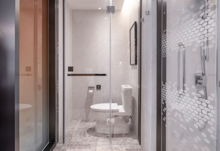 Bathroom 3, Hampton by Hilton Qinhuangdao Jinmeng Bay, Qinhuangdao