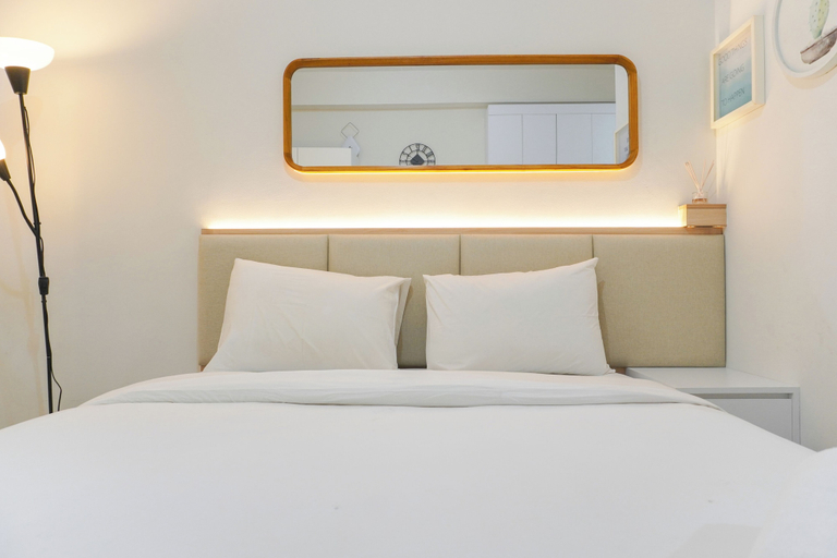 Room 5, Well Designed And Comfy Studio Transpark Cibubur Apartment, Depok