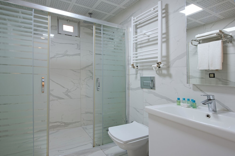 Bathroom 4, Citrus Park Hotel, Antalya