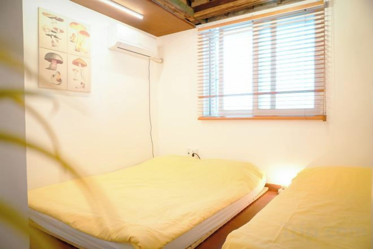 Room 4, Hongdae Hanok, Mapo