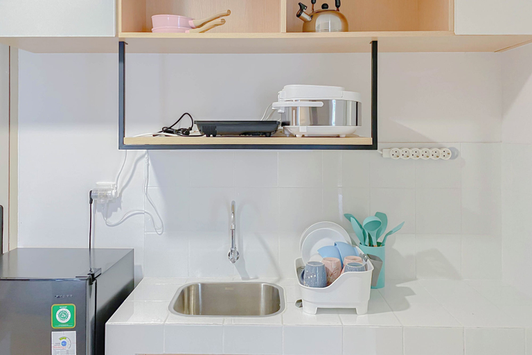 Private kitchen 3, Cozy And Well Designed 2Br Tokyo Riverside Pik 2 Apartment, Tangerang