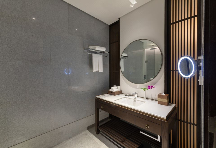 Bathroom 4, Ningbo Qianhu Hotel, Ningbo