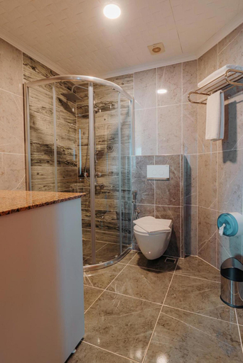 Bathroom 5, Empula Hotel & Residences, Yomra