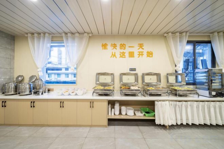 Food & Drinks 5, Xinyuan Hotel (Xiushan Bus Terminal), Chongqing