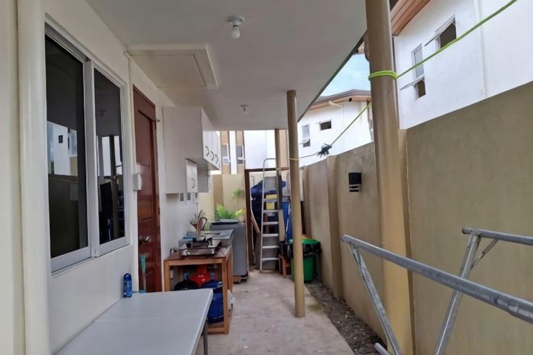 Property grounds 2, Solar-Powered Vacation Home Near Airport & Beaches, Dauis