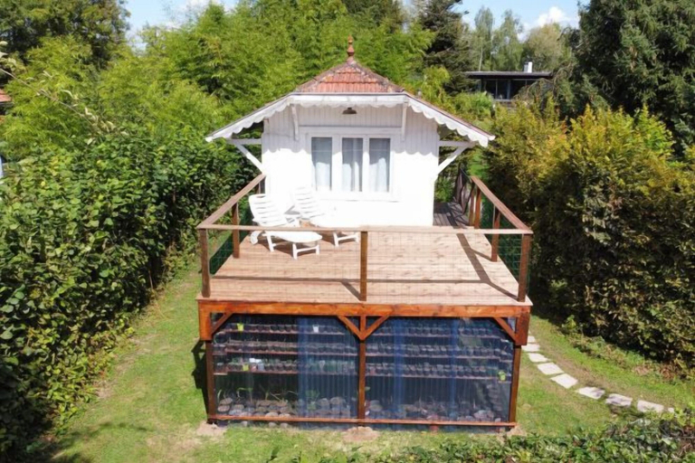 Property grounds 2, Romantic Nature Chalet – Peaceful Escape by the Marne River, Seine-et-Marne