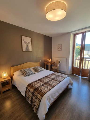 Bedroom 2, Hotel Restaurant du Soleil, Savoie