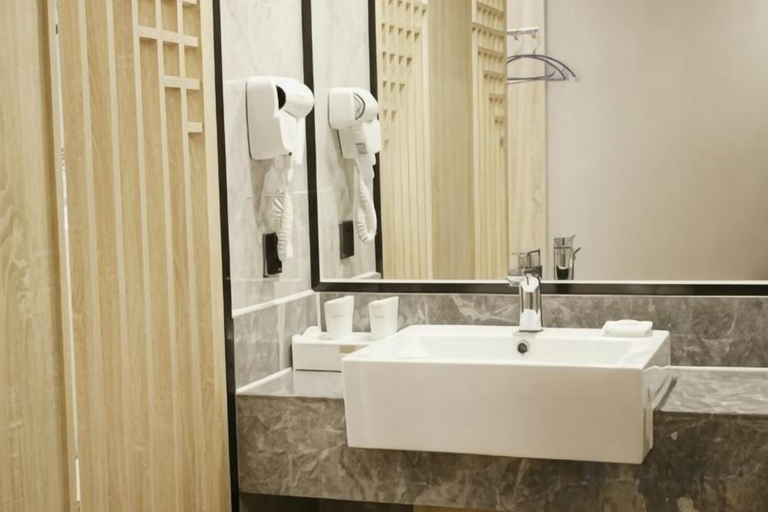 Bathroom 4, Qingmu Hotel (Nanjing Xinzhuang Metro Station), Nanjing