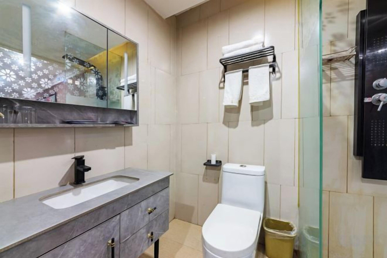 Bathroom 3, Lanzhou Huayu Business Hotel, Lanzhou