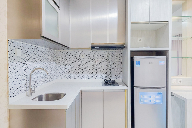 Private kitchen 2, Compact And Homey Studio At Brooklyn Alam Sutera Apartment, Tangerang