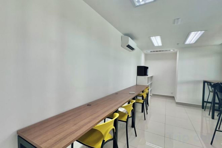 Dining 4, 121 Residences by manatidur, Petaling Jaya