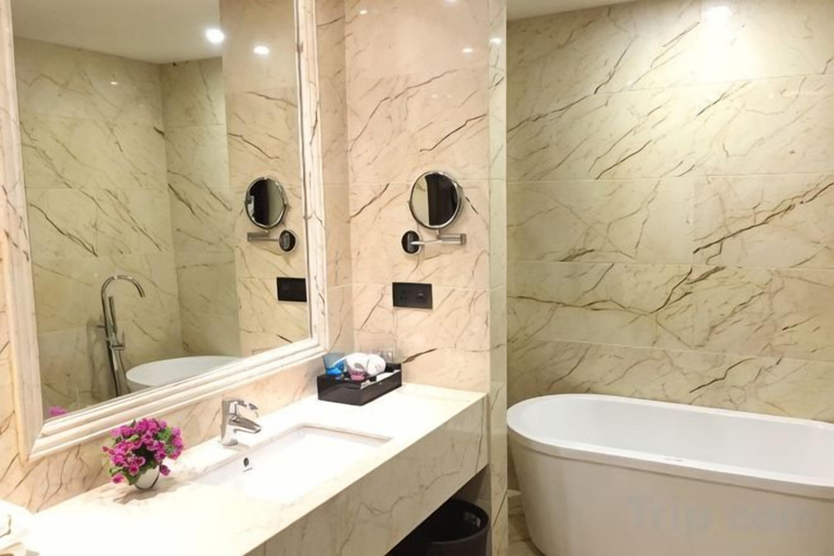 Bathroom, Huacheng International Hotel, Shaoguan
