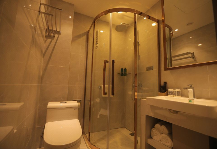 Bathroom 3, Magnotel Yangzhou Jinghua Cheng Wangyue Road, Yangzhou