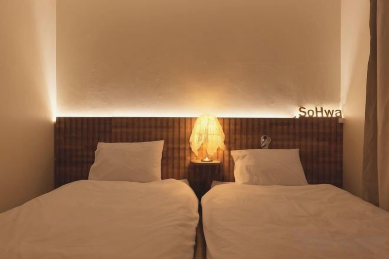 Room 3, Sohwa Mansion [8min STN] / Luggage Keep available, Jongno