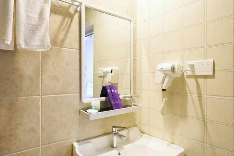 Bathroom 4, Dongshan Zhuolan Resort Hotel, Zhangzhou