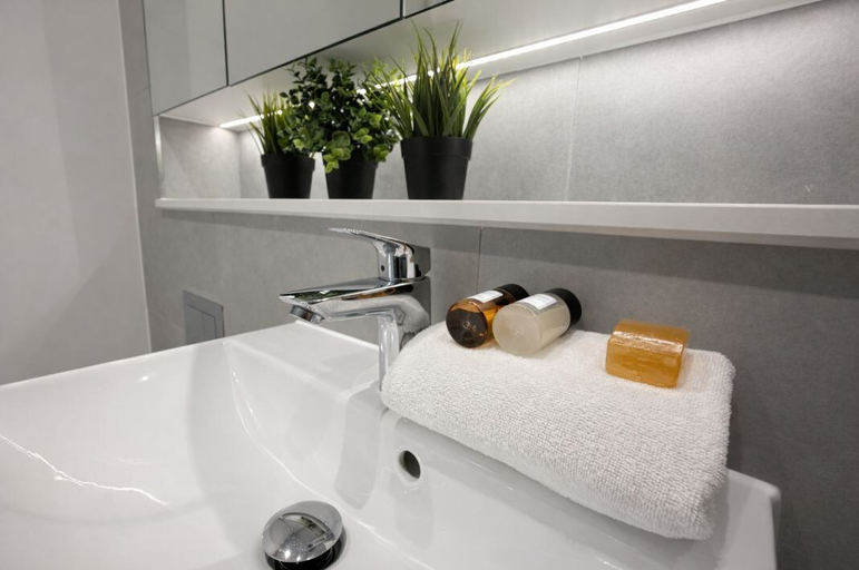 Bathroom 3, Roomspace Apartments - Syward Place, Surrey