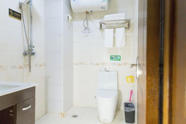 Bathroom 4, Heihe Bianguan Mingyue Hotel, Heihe