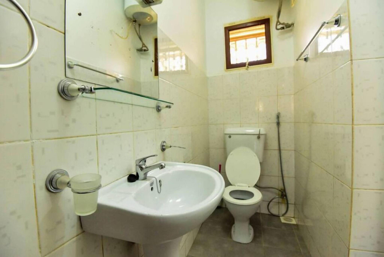 Bathroom, Corinya Serviced Apartments, Entebbe