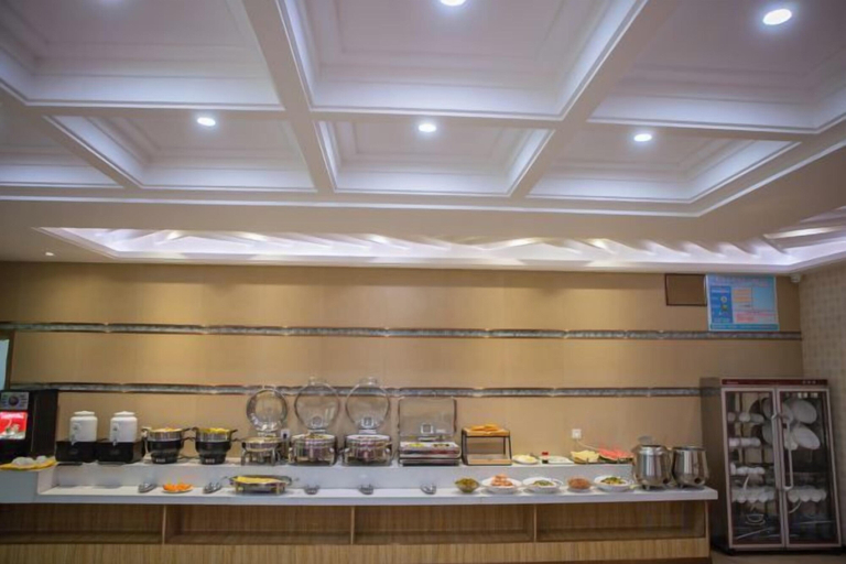 Food & Drinks 5, Super 8 Hotel Zepu Fatong Park, Kashgar