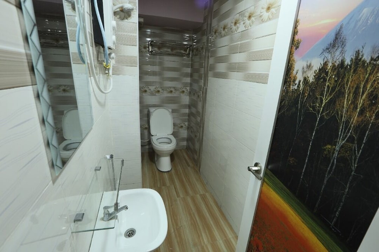 Bathroom 5, CAMERON KEA FARM HOTEL, Cameron Highlands