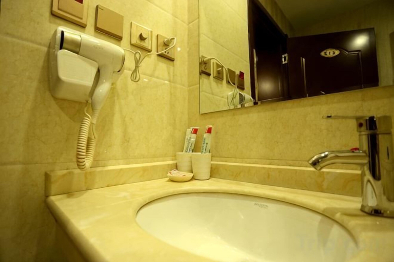 Bathroom 4, Yake e Home Hotel (Zhengding Shuguang Road Branch), Shijiazhuang