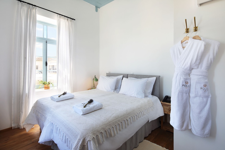 Bedroom 2, Polis 1907 by Louis Hotels