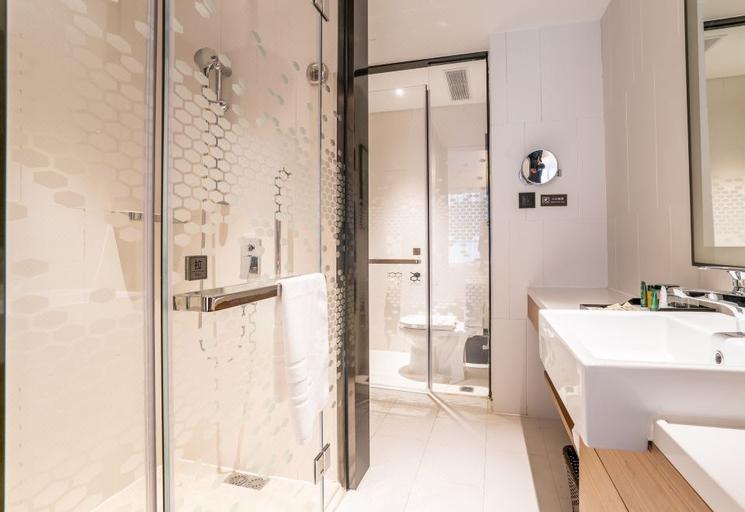 Bathroom 3, Hampton by Hilton Zhengzhou Hi-tech Zone, Zhengzhou